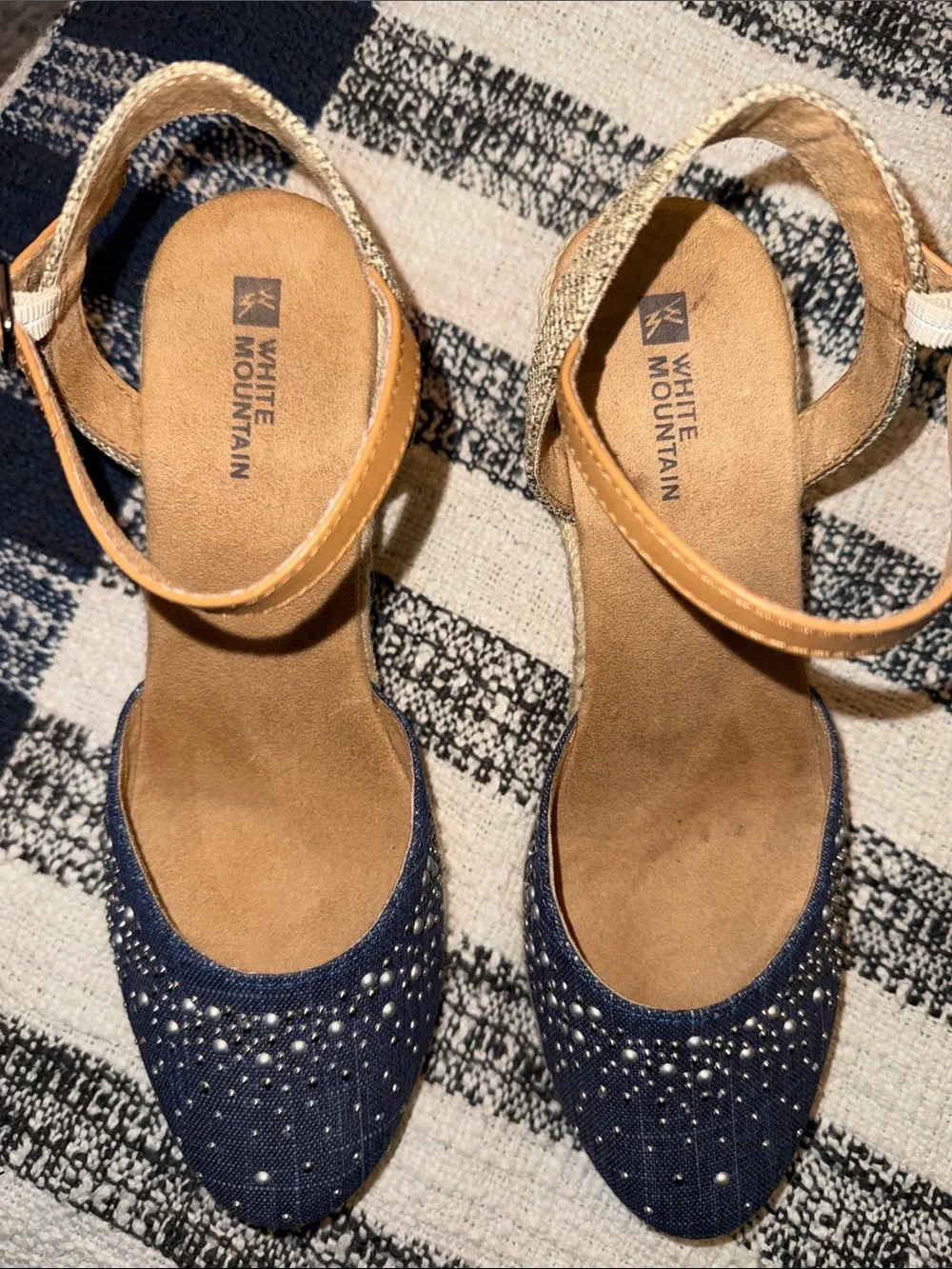 GUC White Mountain denim embellished 2” Wedges sandals beach feminine summer SZ8